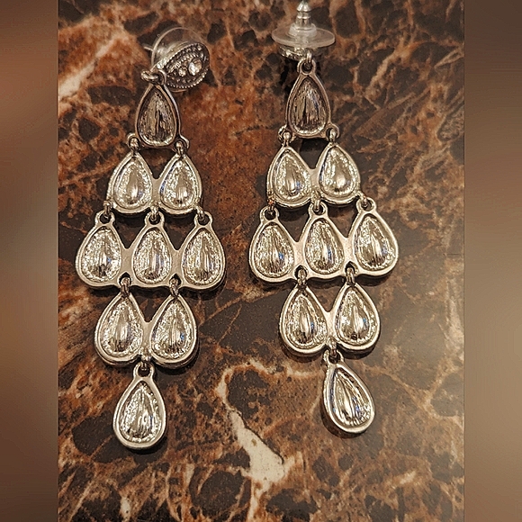 Fashion Custom Jewelry Chandelier Earrings - Picture 4 of 5